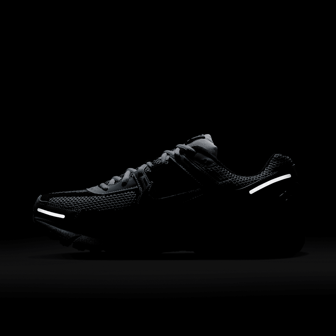 Dark Grey/White/Sail/Black