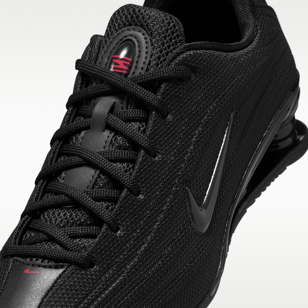 Black/University Red/Black