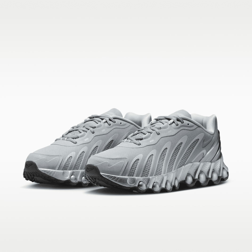 Metallic Silver/Black/Metallic Silver
