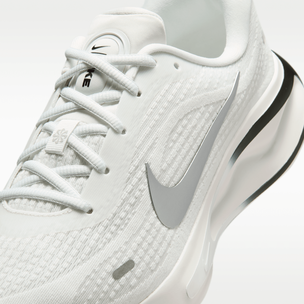 Summit White/Black/White/Metallic Silver