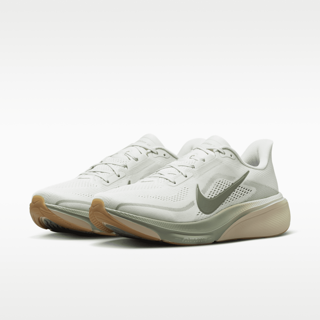 Spruce Aura/Pale Ivory/Sanddrift/Jade Horizon