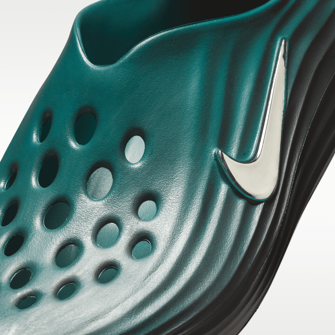 Mineral Slate/Off Noir/Metallic Silver