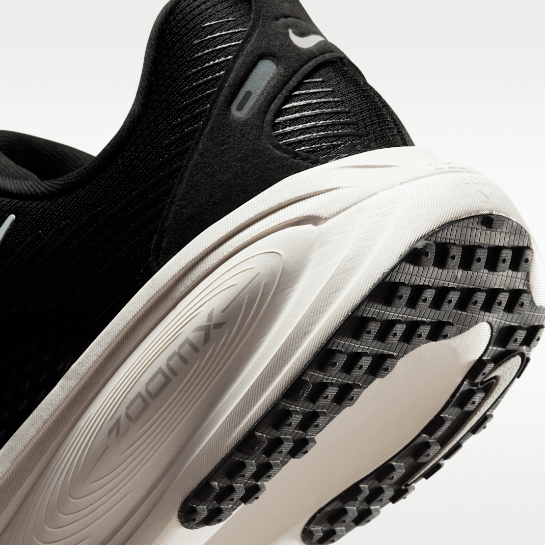 Black/Coconut Milk/Light Iron Ore/Summit White 2