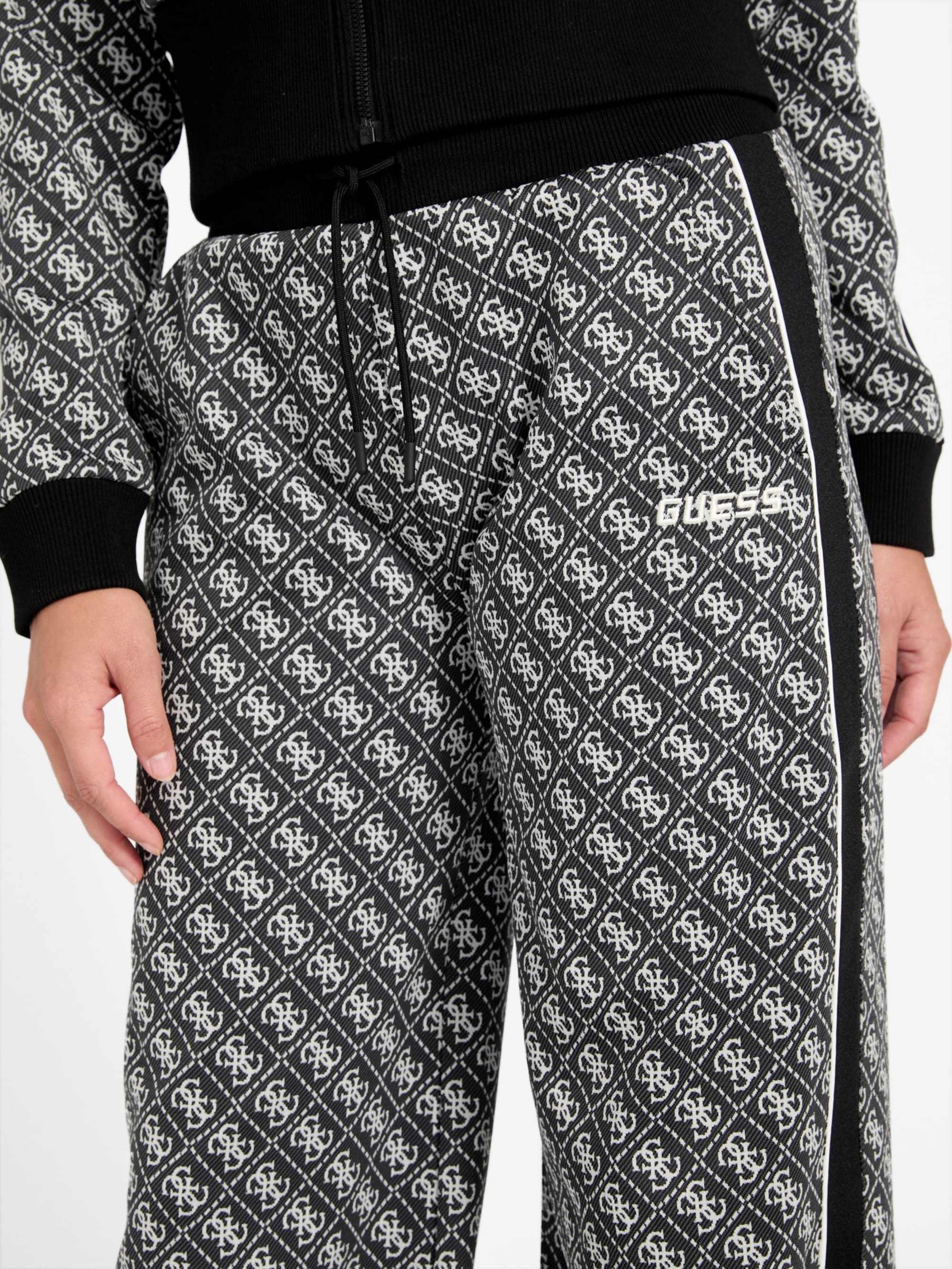 4G Rhombus Black Jacquard