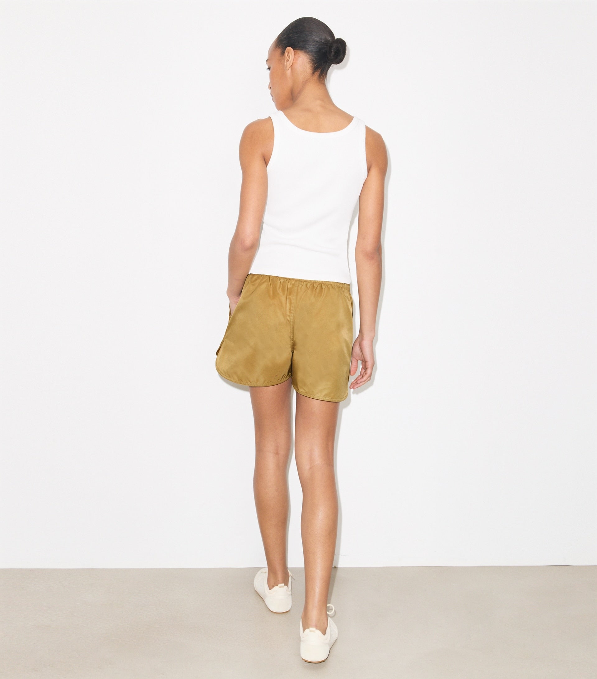 beige
