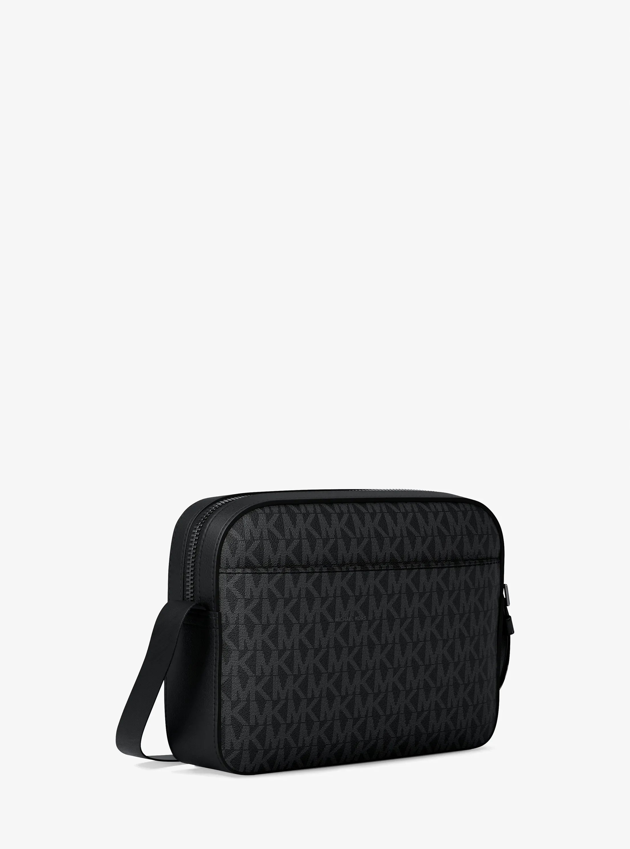 BLACK COMBO