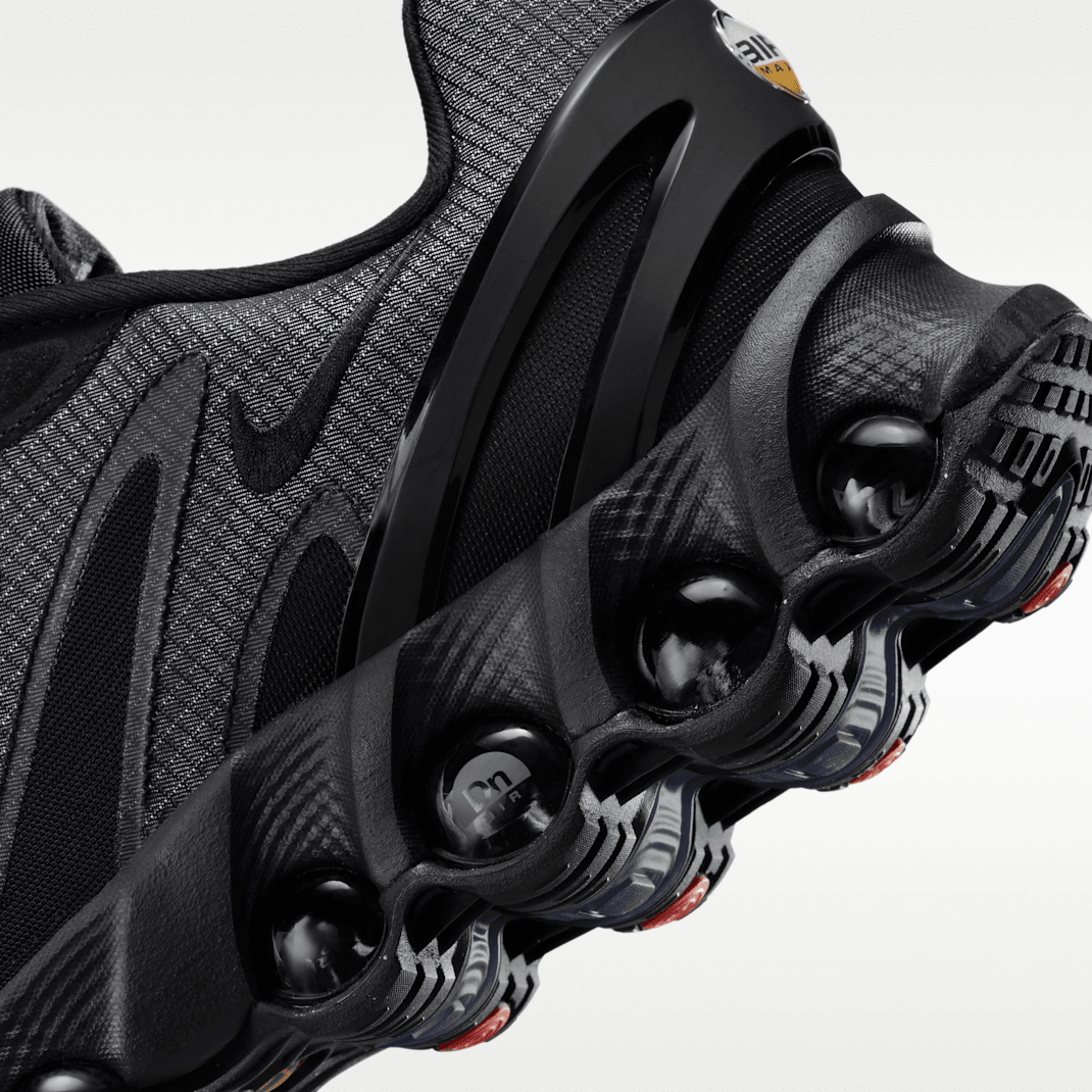 Black/White/Dark Grey/Black