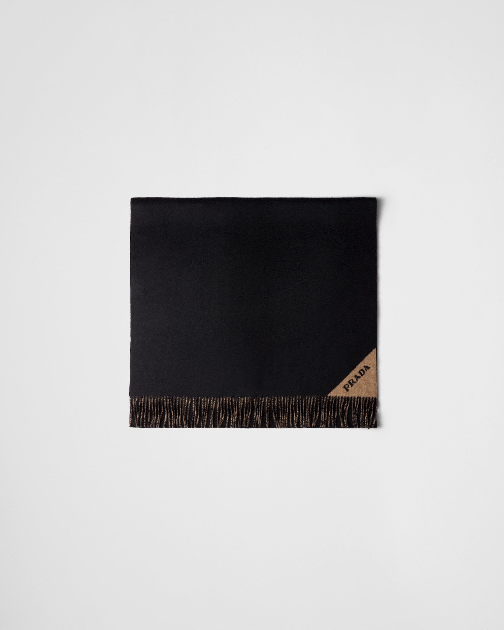 Negro/avellana