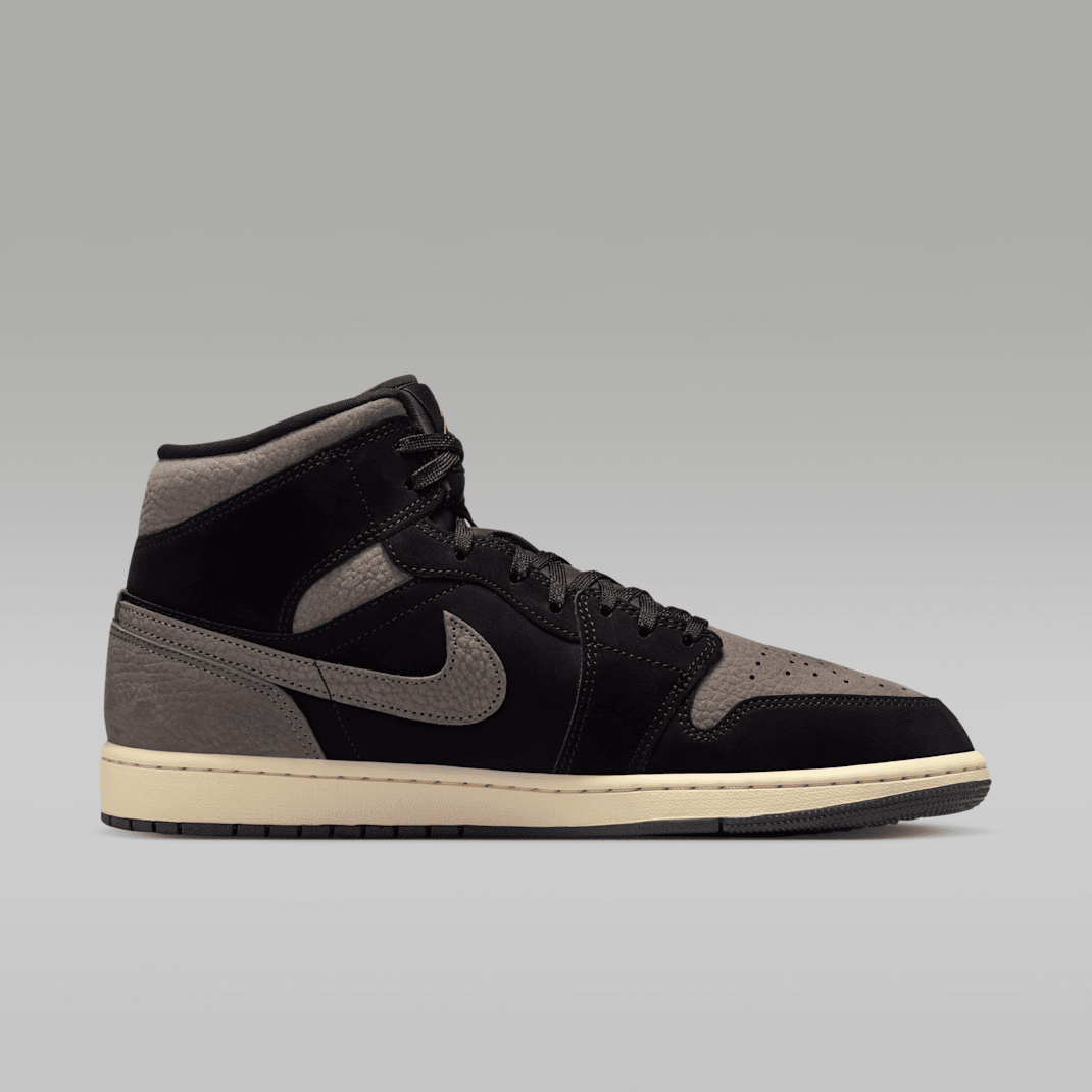 Black/Light Wild Mango/Olive Grey