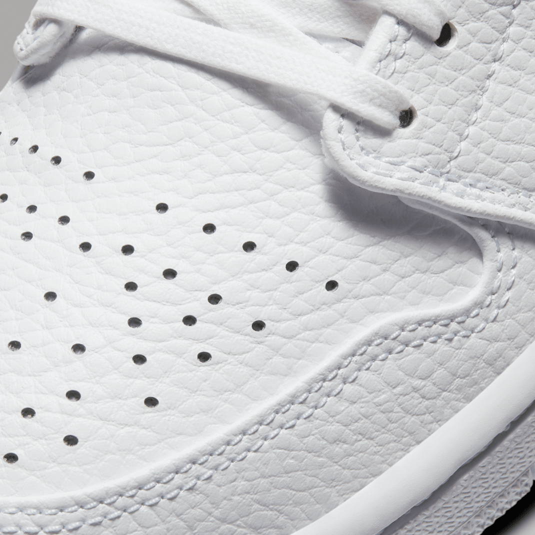 White/White/Metallic Gold