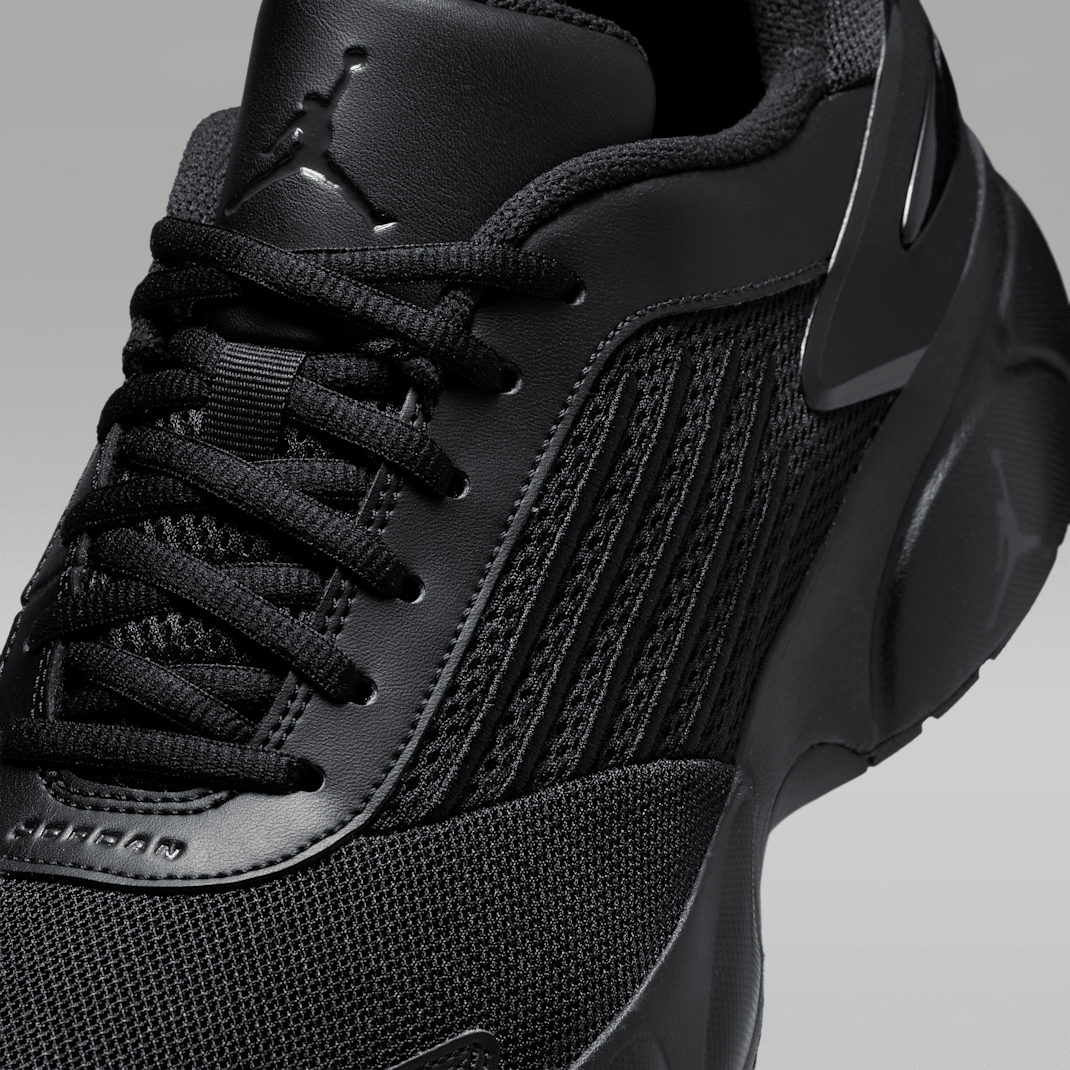 Black/Dark Smoke Grey 3