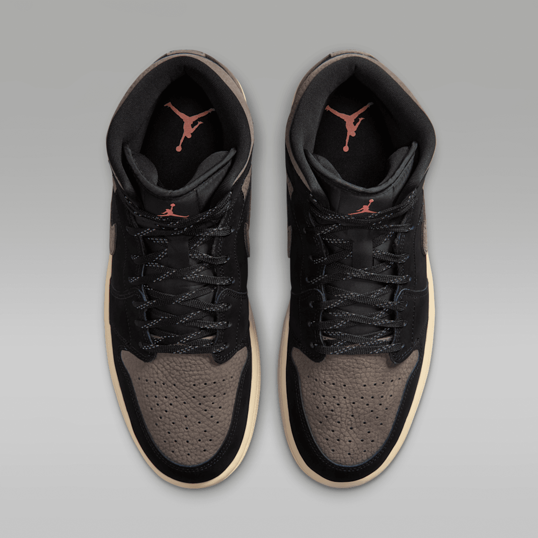 Black/Light Wild Mango/Olive Grey