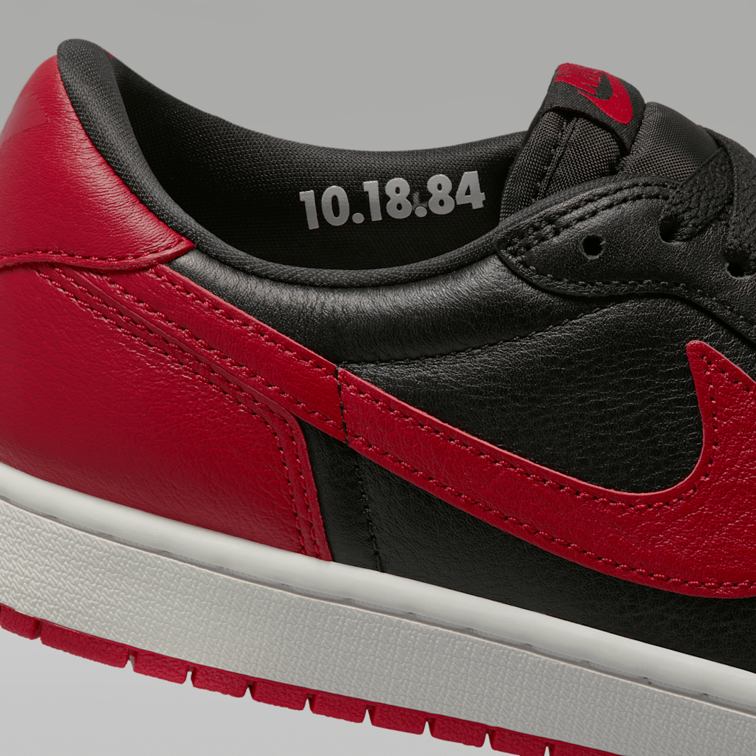 Black/Varsity Red/Summit White/Black 4