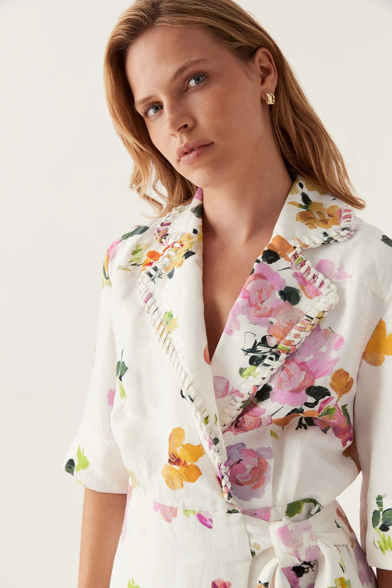 SCATTERED FLORAL