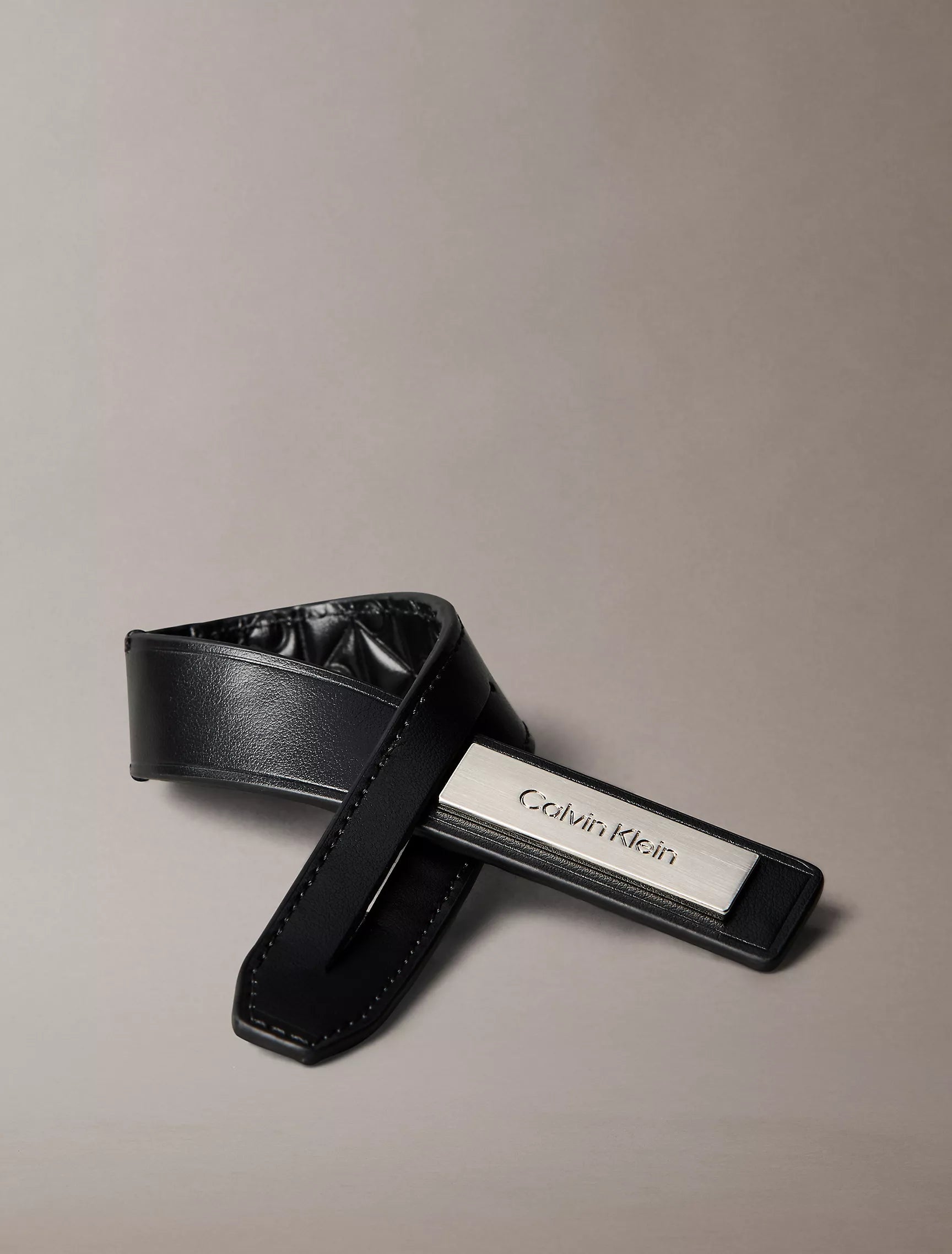 Black/Formal Gray