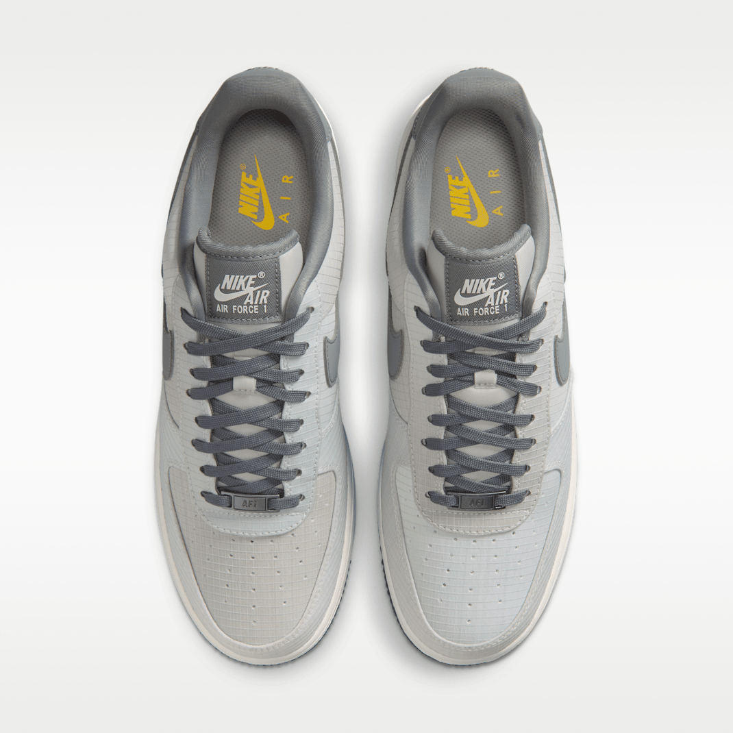 Summit White/Light Bone/Speed Yellow/Smoke Grey