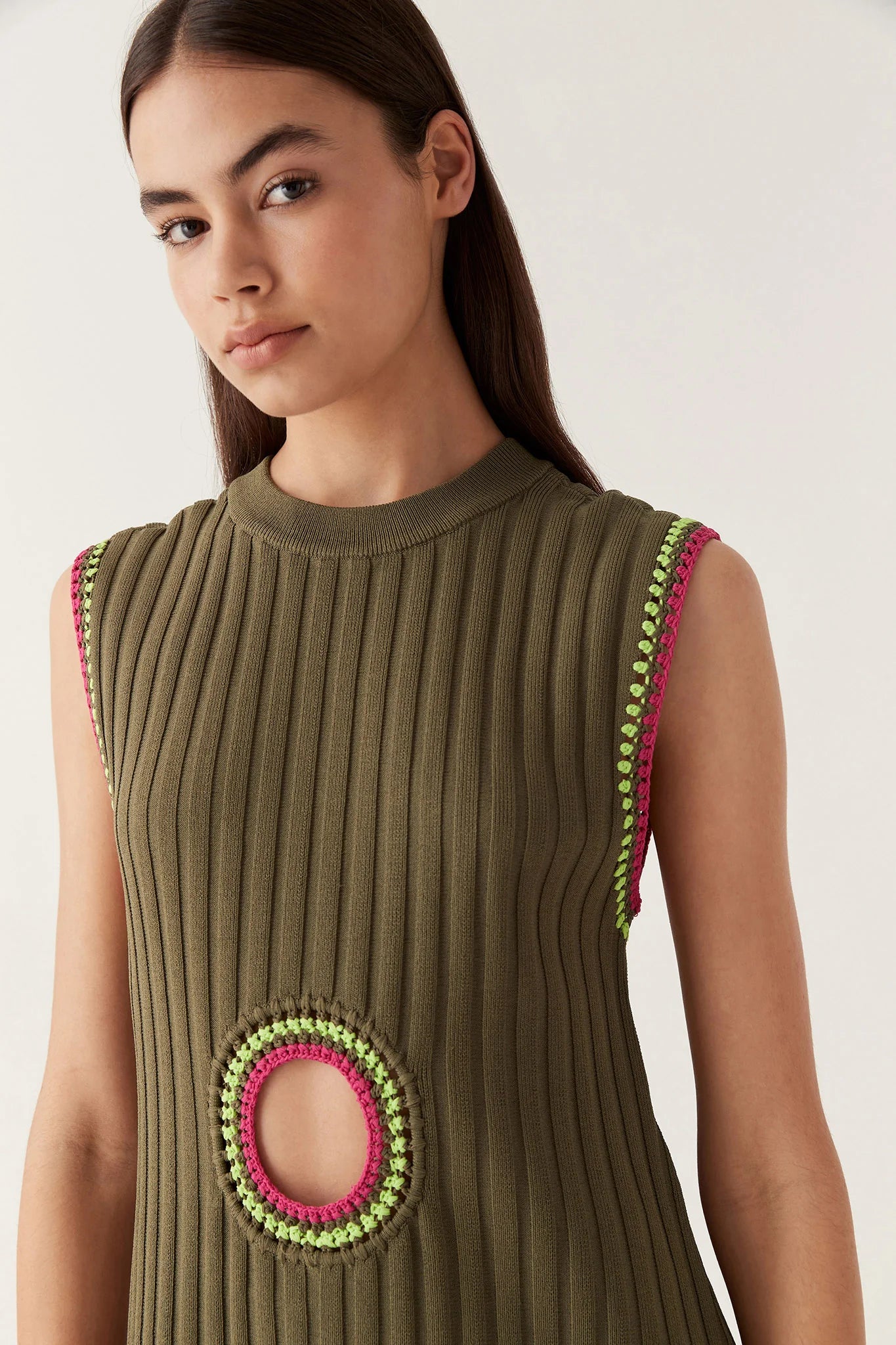 DEEP OLIVE