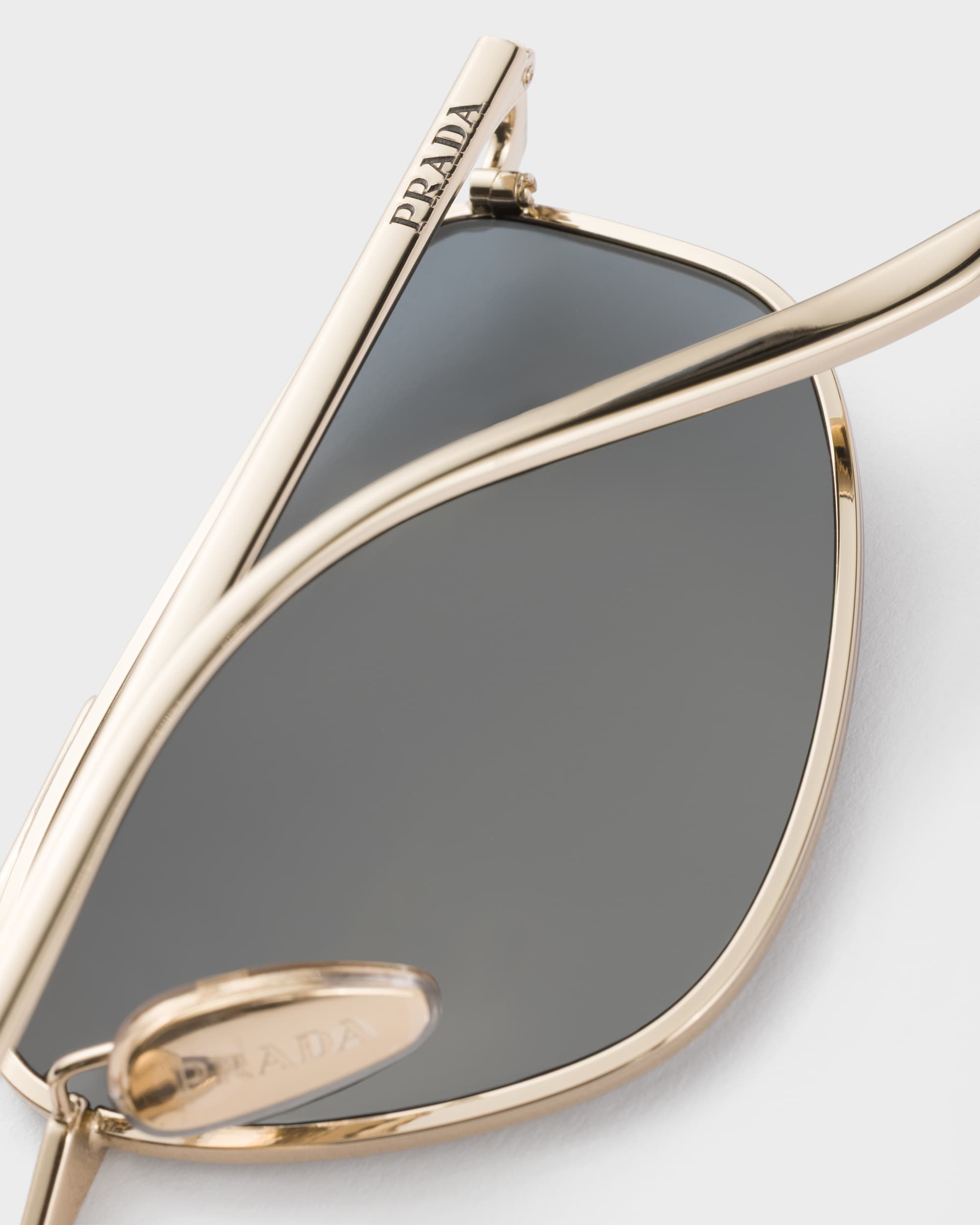 Lentes gris grafito
