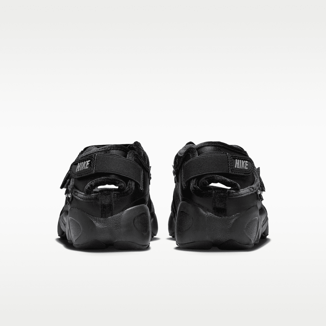 Black/Wolf Grey/Metallic Silver