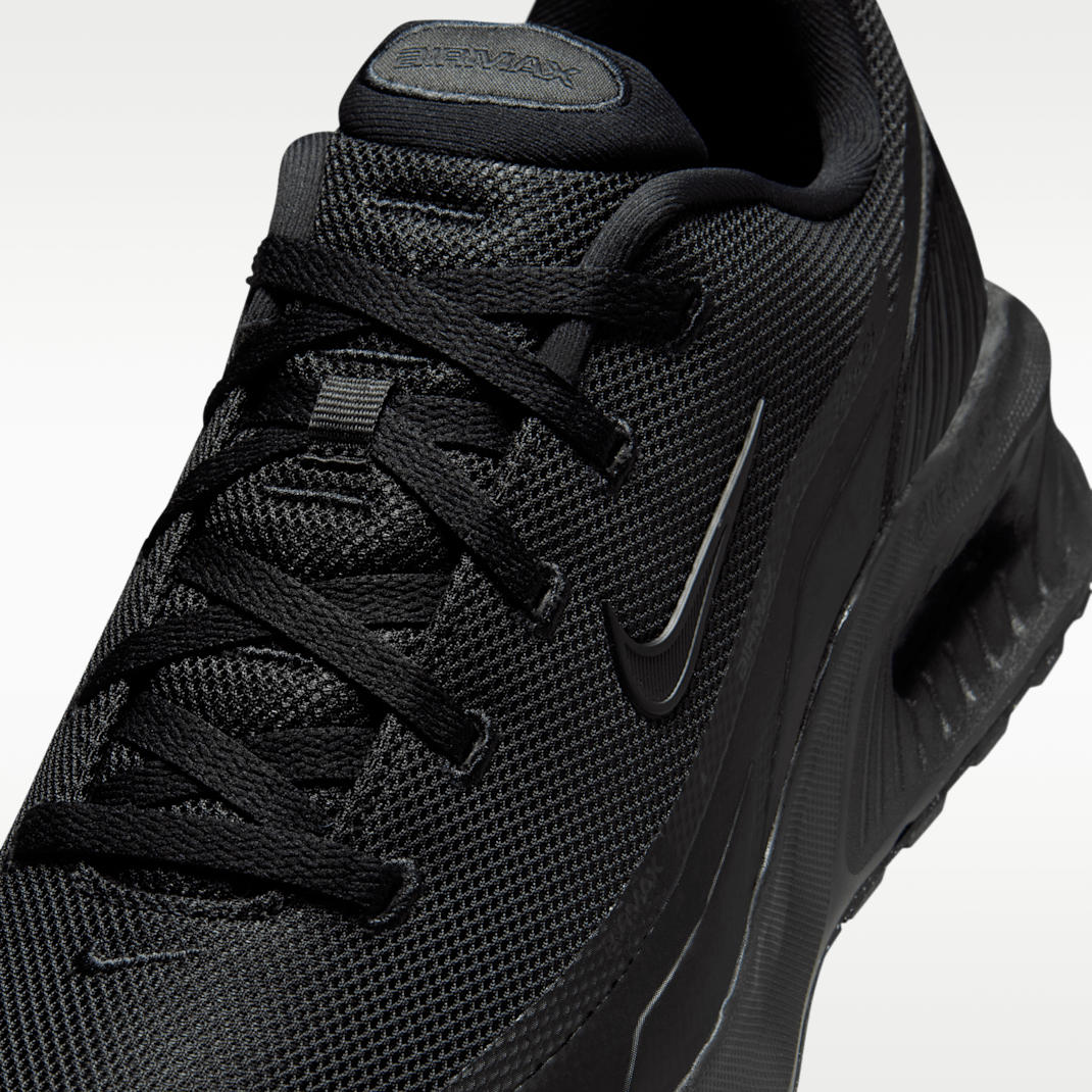 Black/White/Black