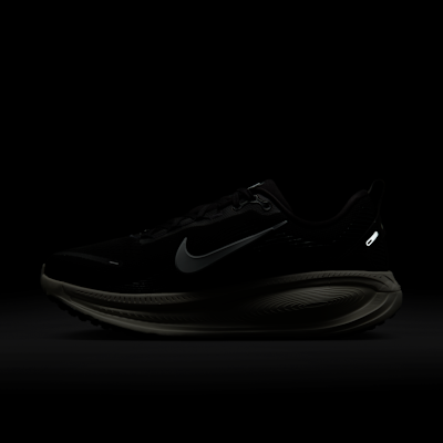 Black/Coconut Milk/Light Iron Ore/Summit White 2