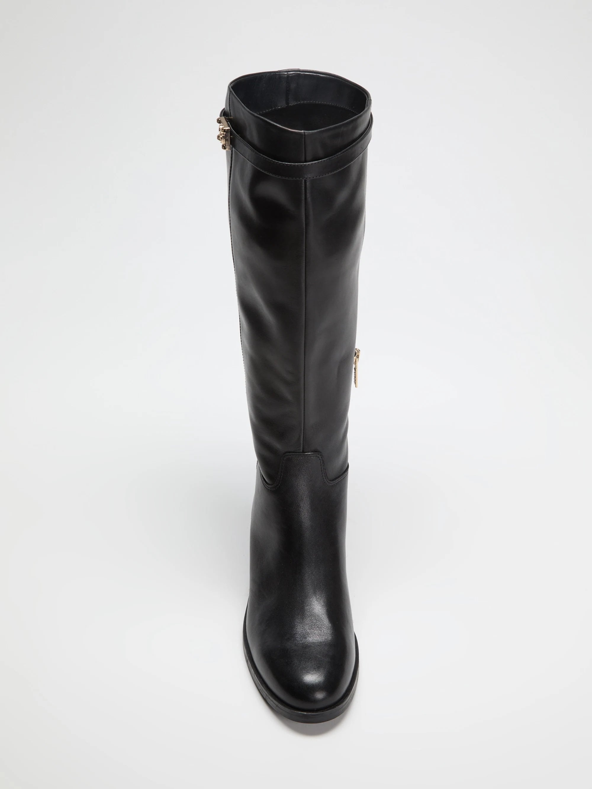 Black 001