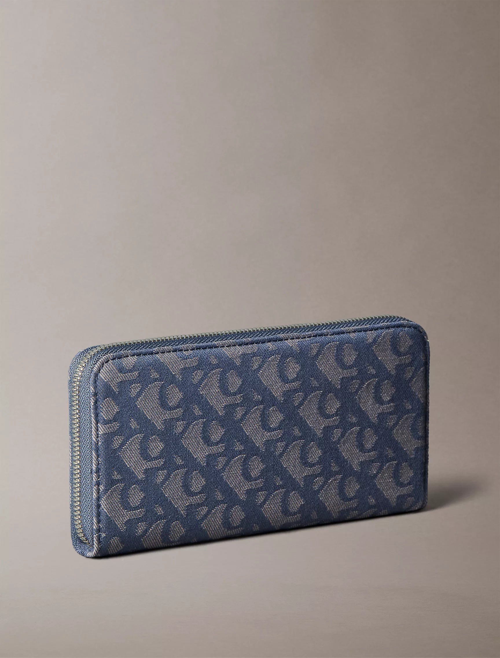 Blue Indio / Atmosphere