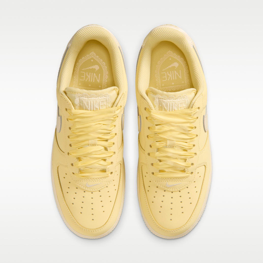 Soft Yellow/Soft Yellow/Sunbleach