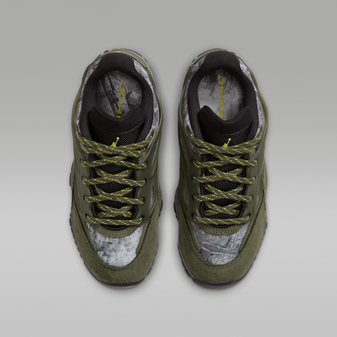 Cargo Khaki/Medium Olive/White/Bright Citron