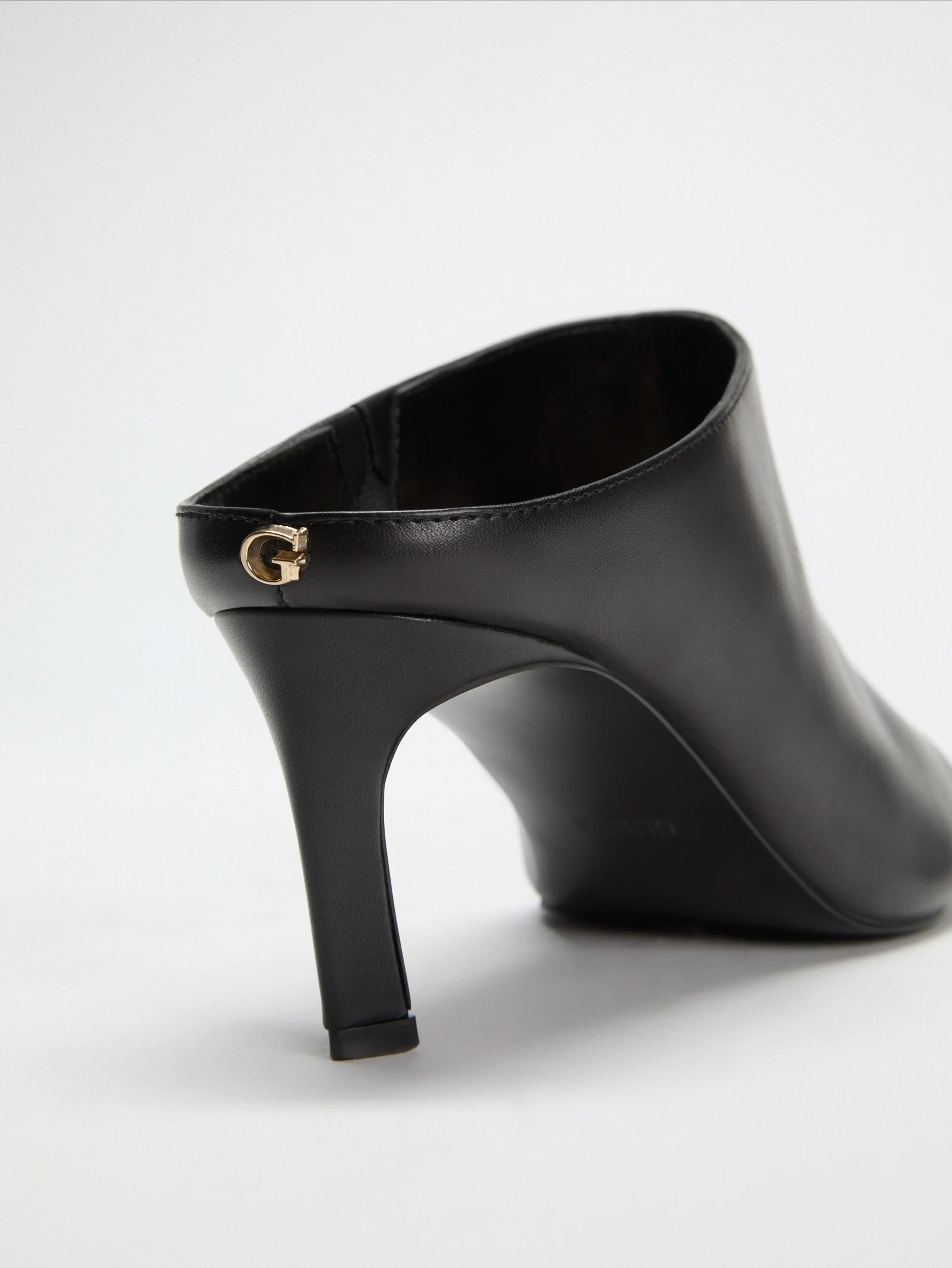 Black 002