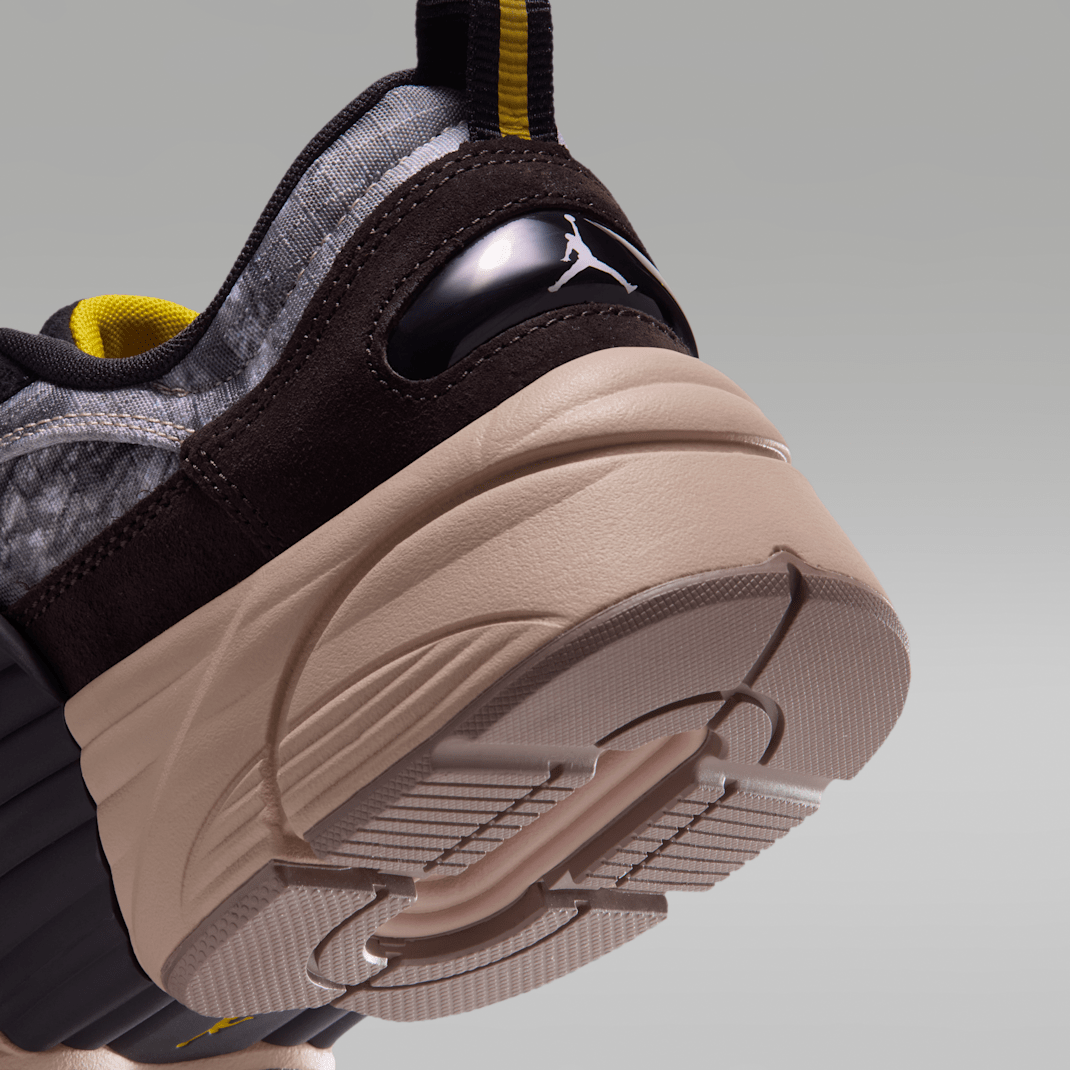 Velvet Brown/Legend Medium Brown/Bright Citron/White