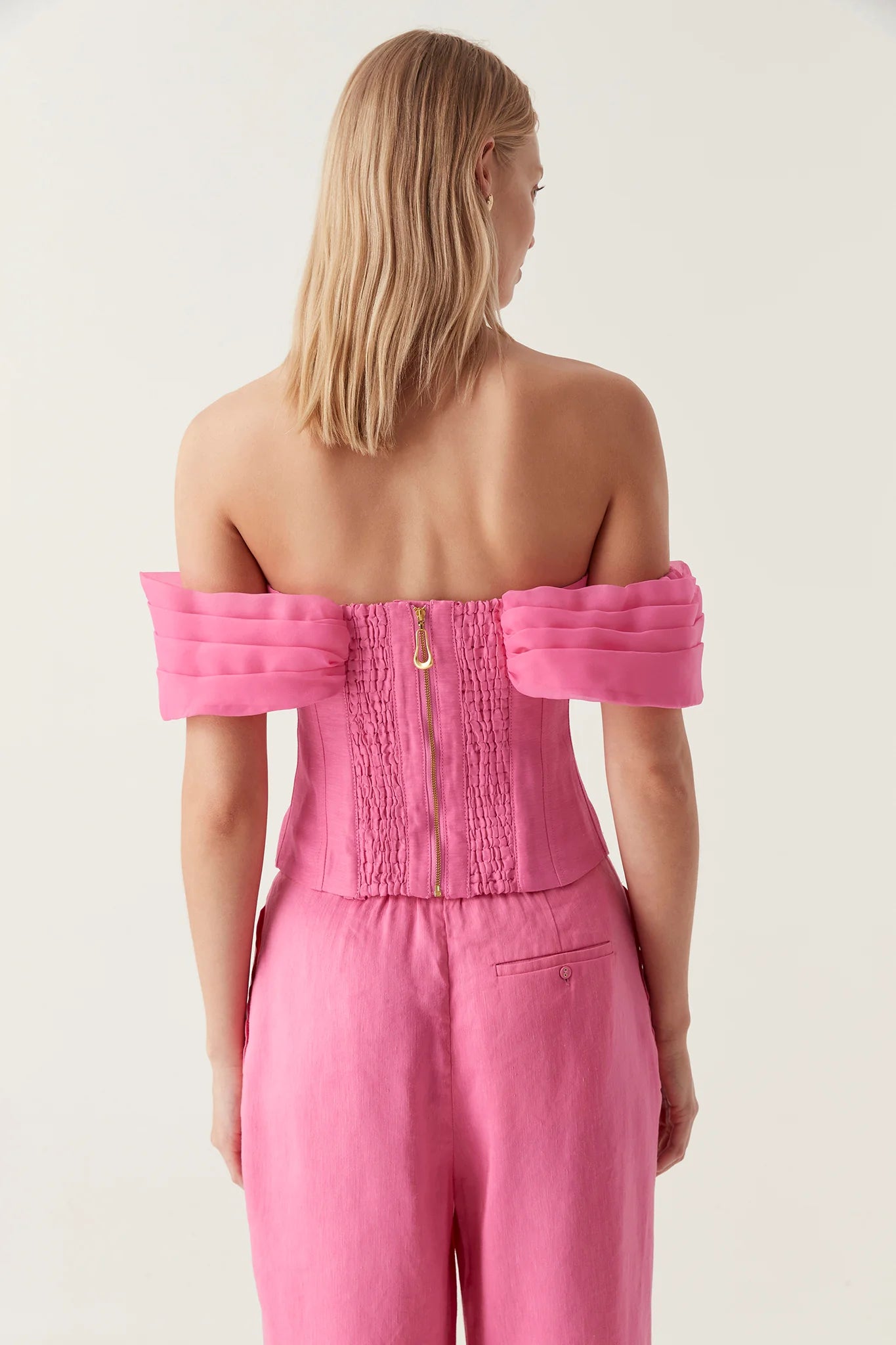 BRILLIANT PINK
