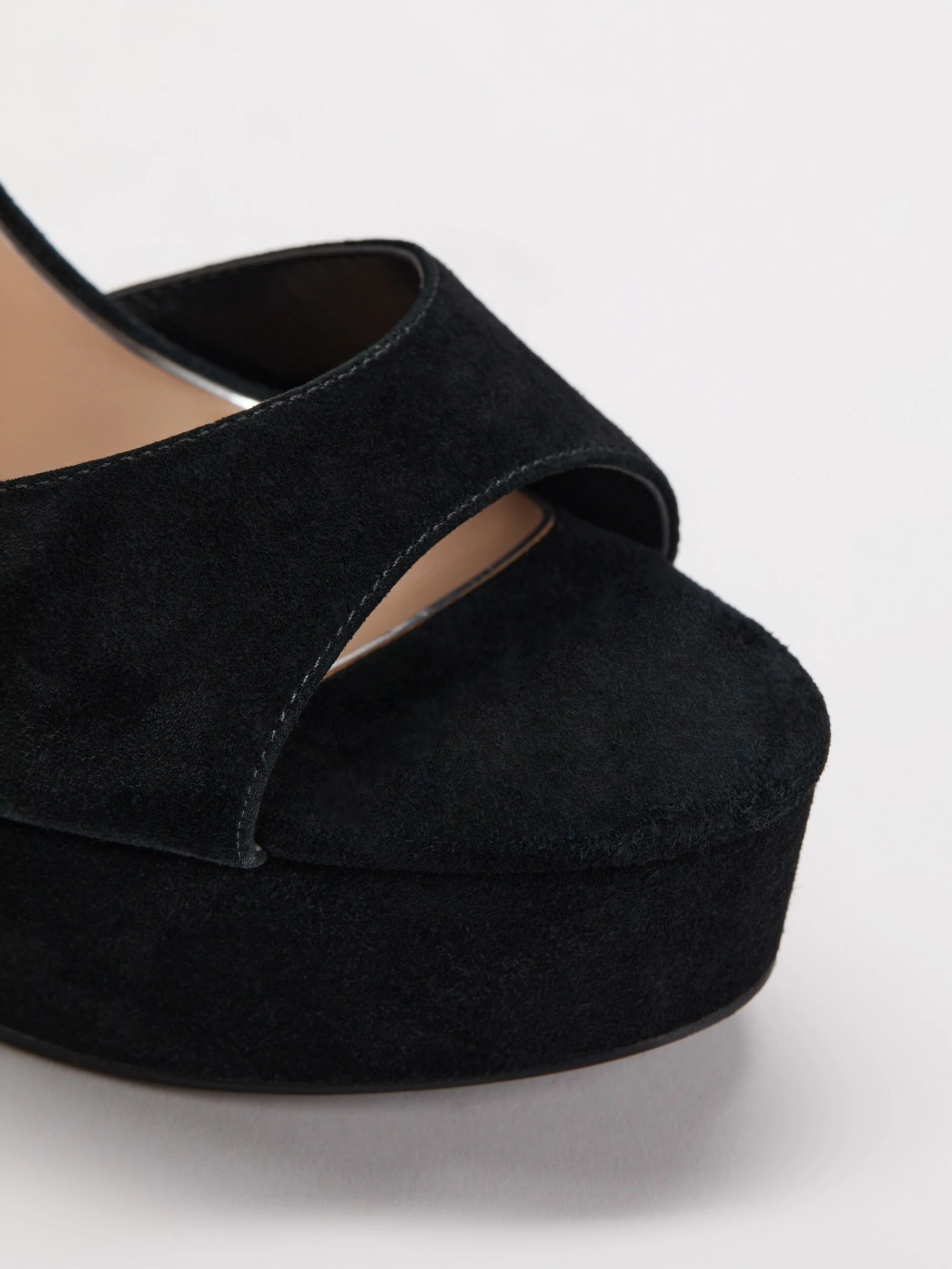 Black 001