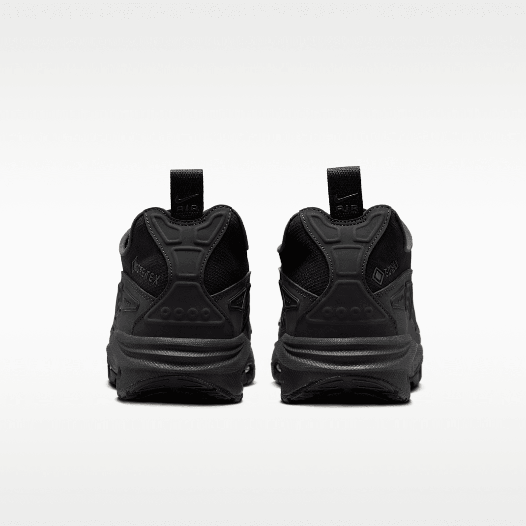 Black/Dark Smoke Grey
