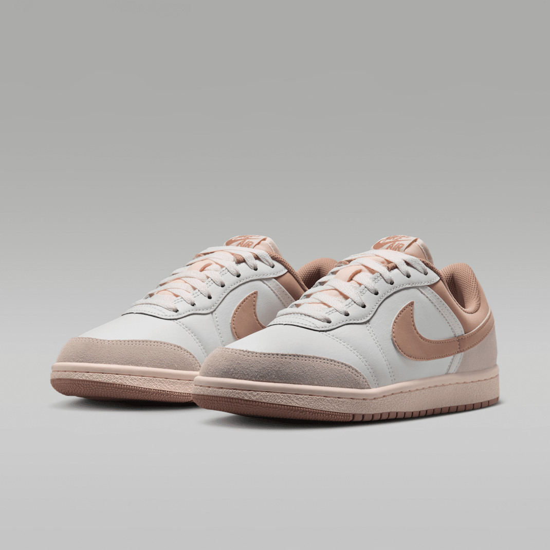 Summit White/Sail/Legend Medium Brown