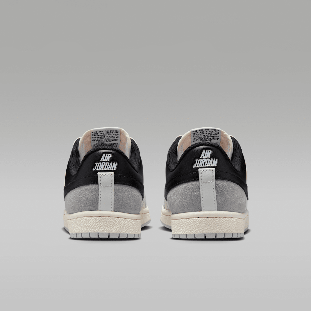 Summit White/Light Smoke Grey/Sail/Black