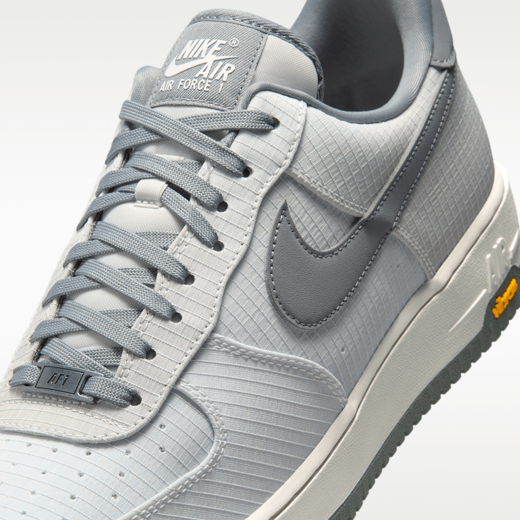 Summit White/Light Bone/Speed Yellow/Smoke Grey