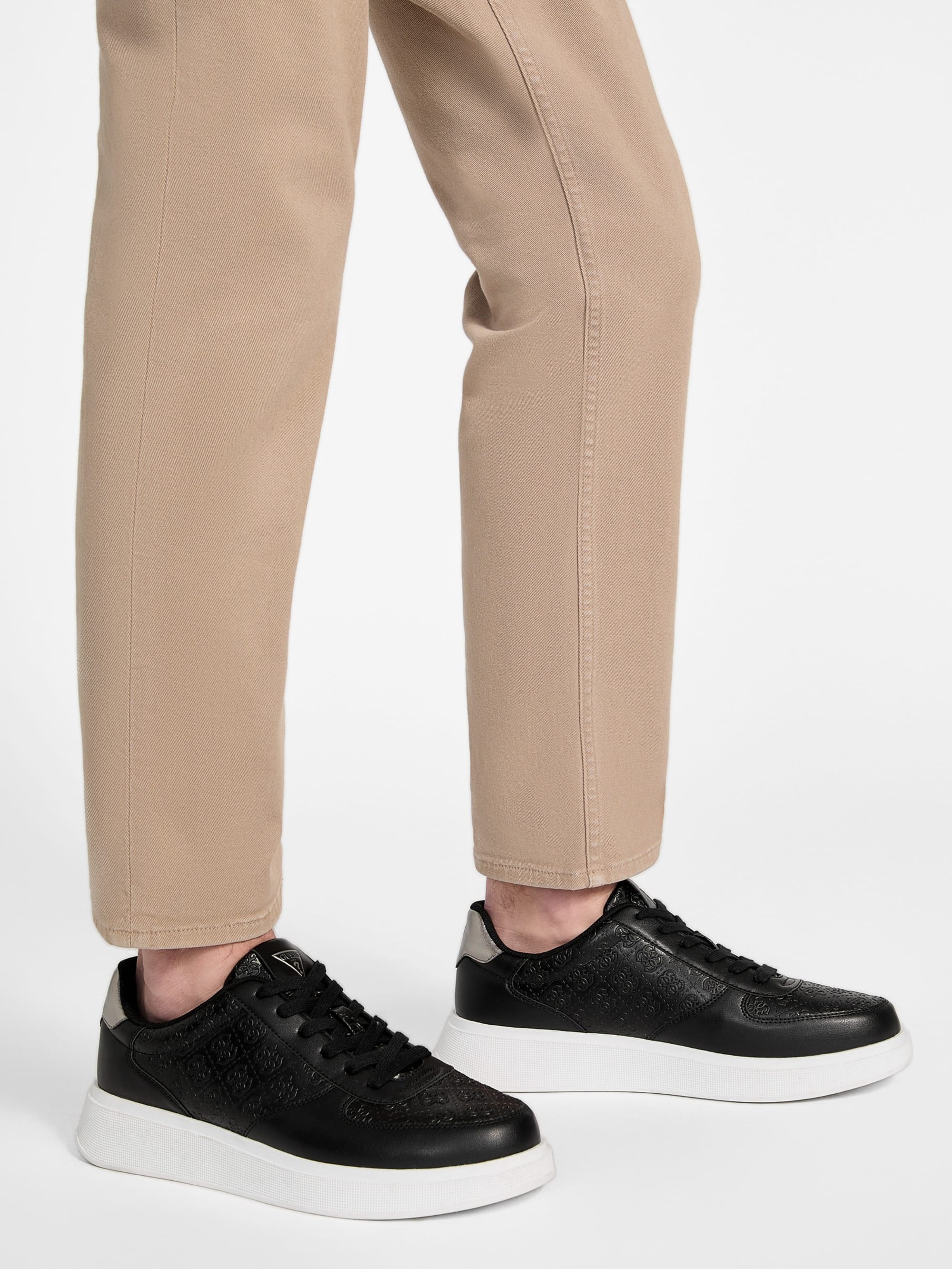 Black 001