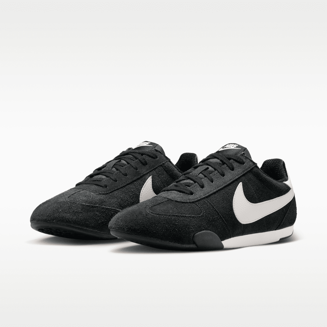 Black/Sail