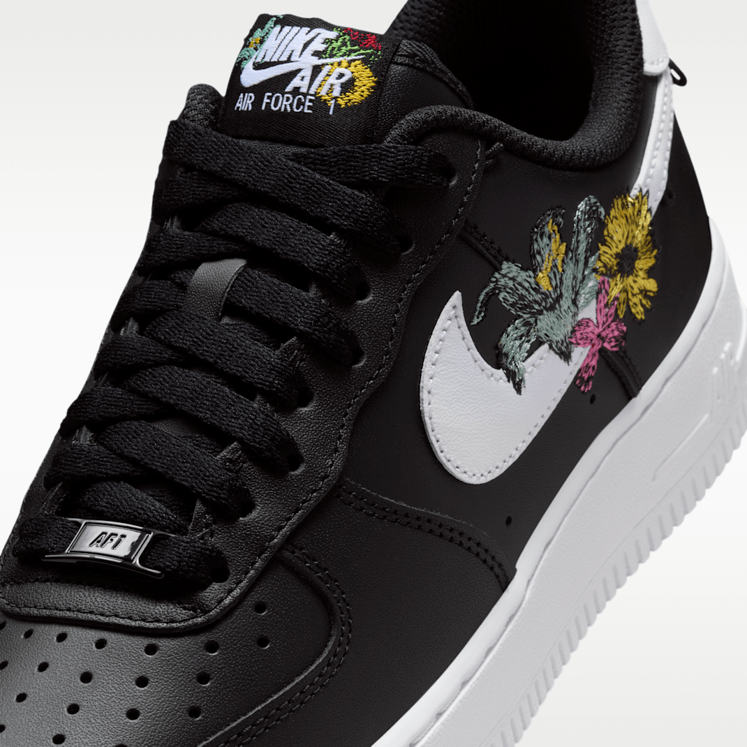 Black/Metallic Gold/White/White