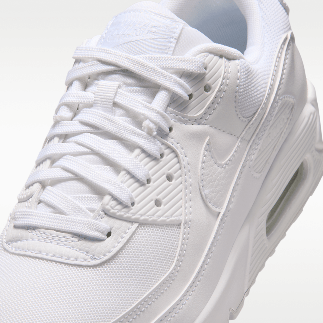 White/White/White