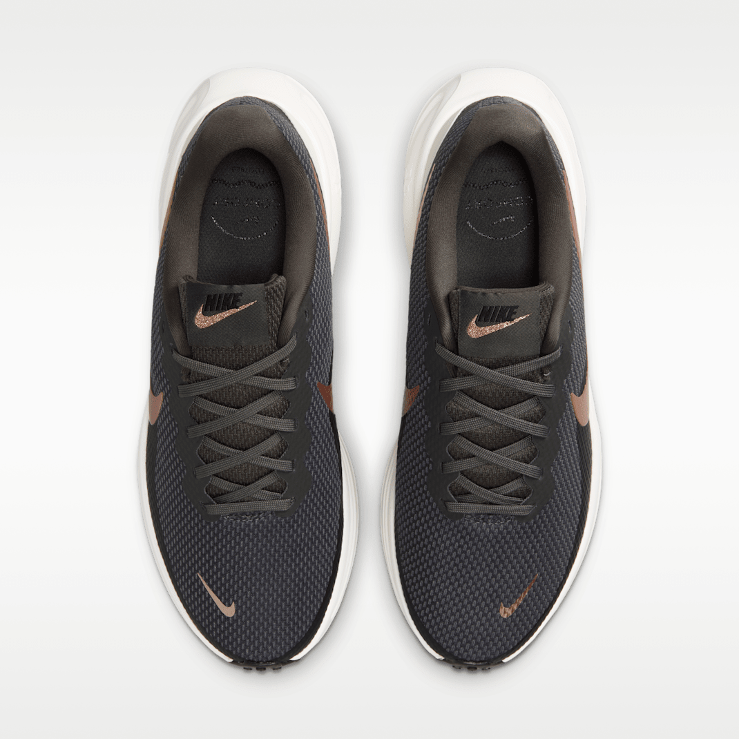 Medium Ash/Black/Sail/Metallic Red Bronze