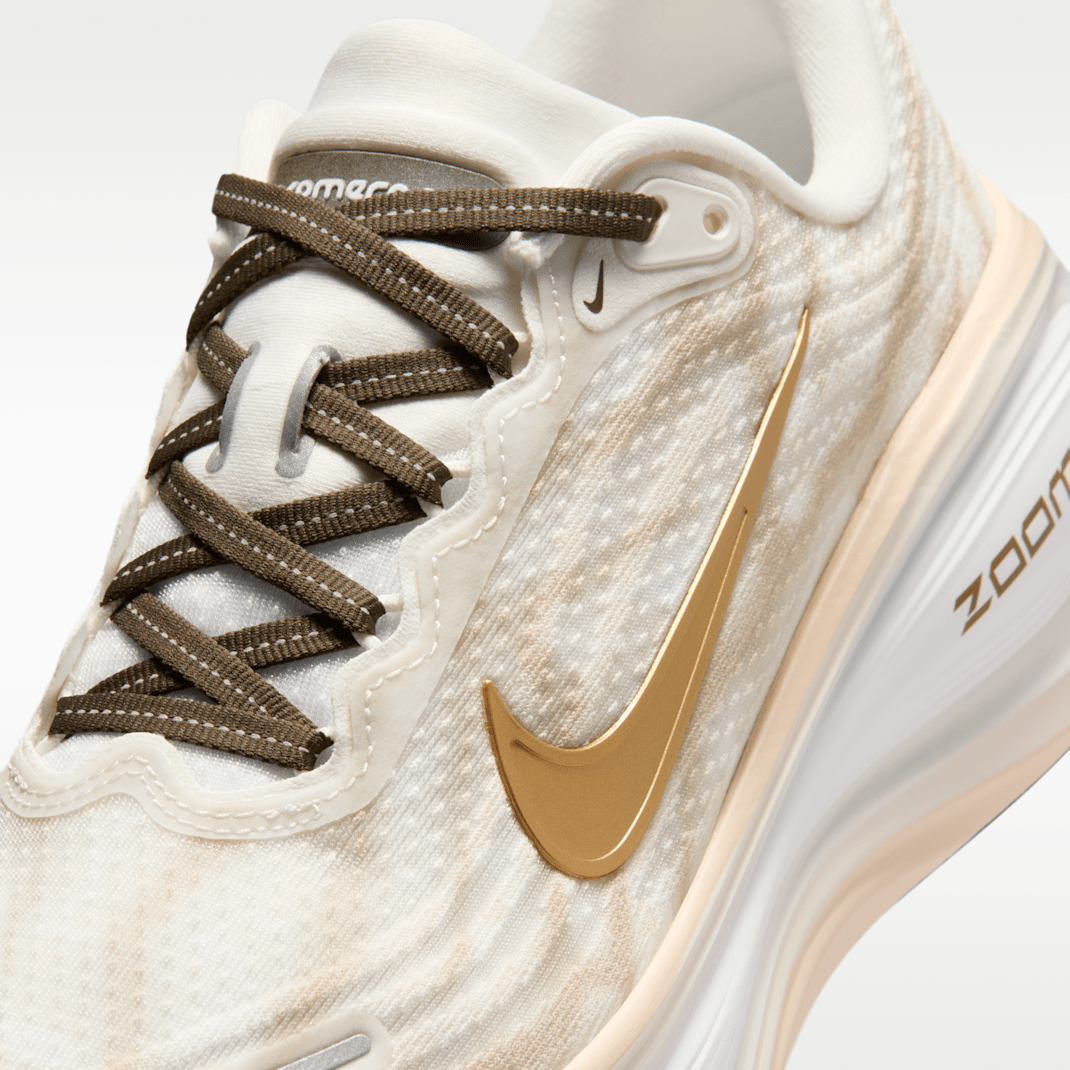 Summit White/Dark Hazel/Sanddrift/Metallic Gold