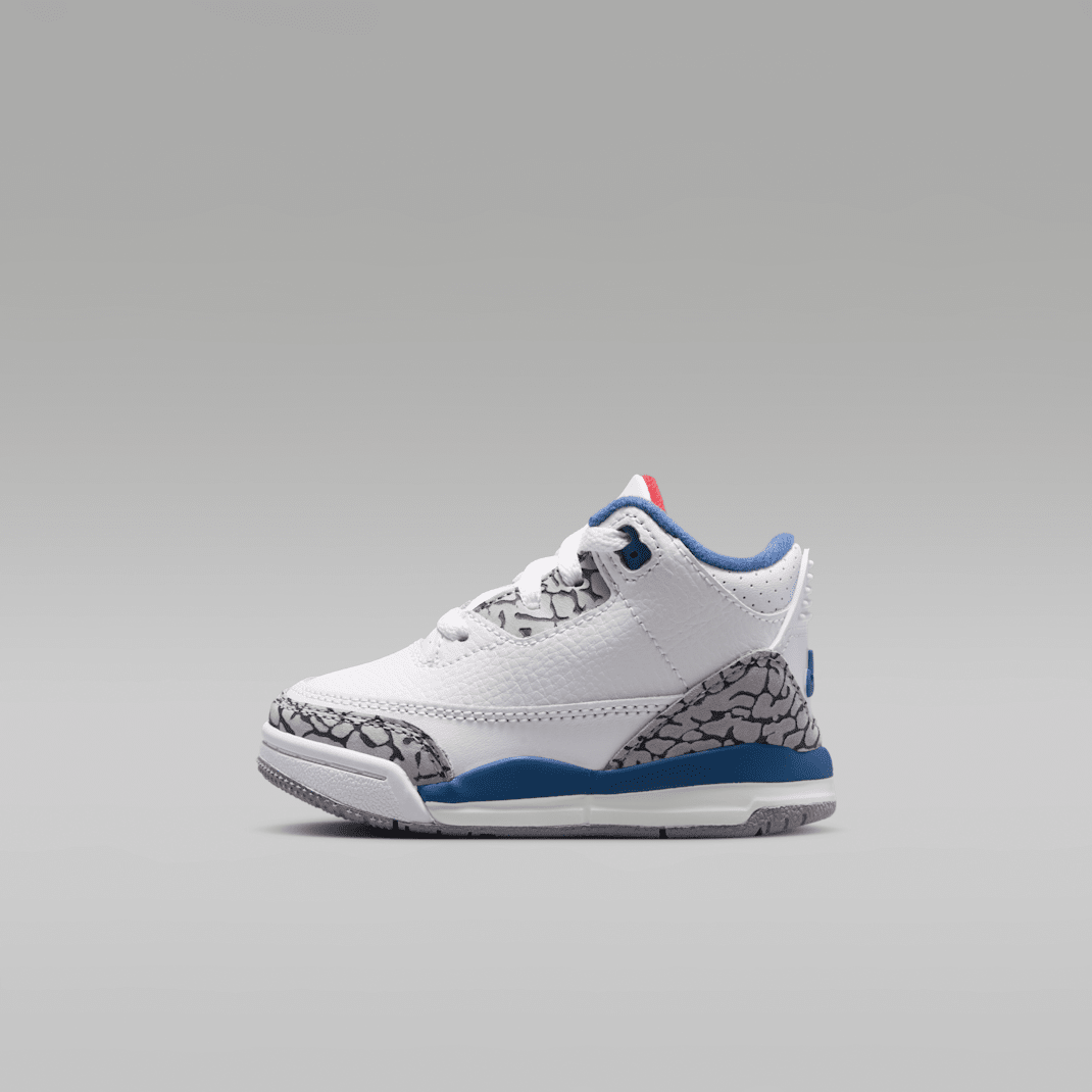White/True Blue/Cement Grey/Fire Red