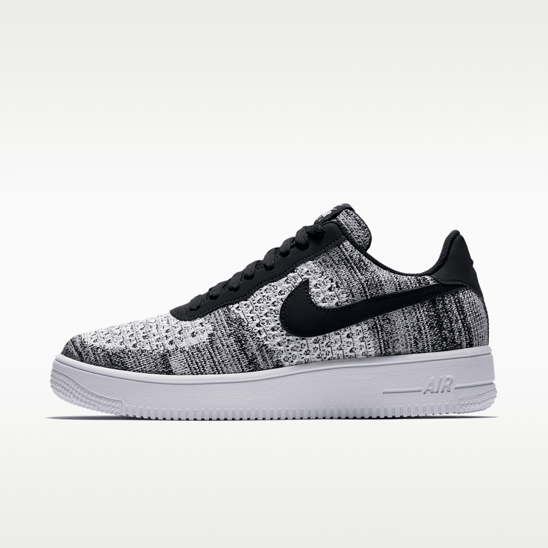 Black/Black/White/Pure Platinum