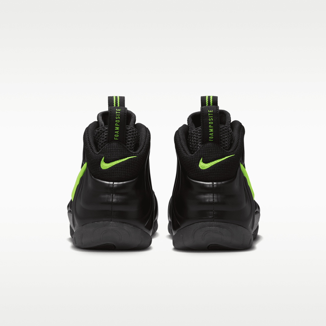 Black/Voltage Yellow