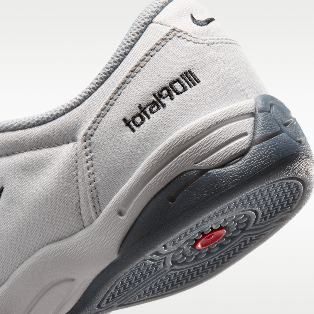 Light Smoke Grey/University Red/Photon Dust/Black