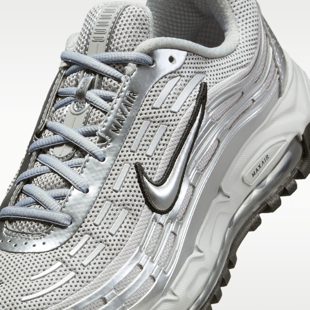 Flat Silver/Metallic Silver/Black/Metallic Silver