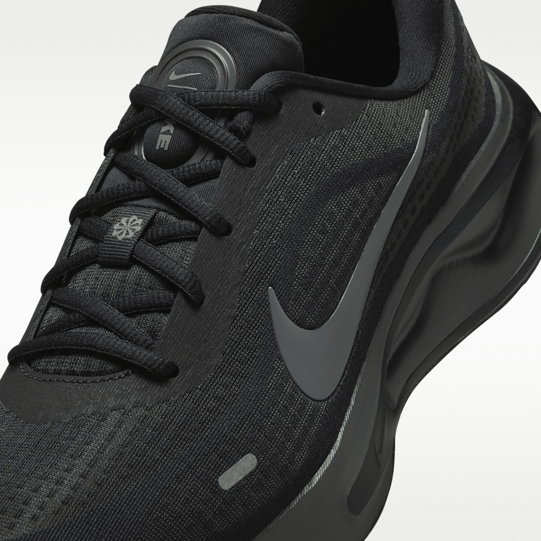 Black/Medium Ash/Smoke Grey