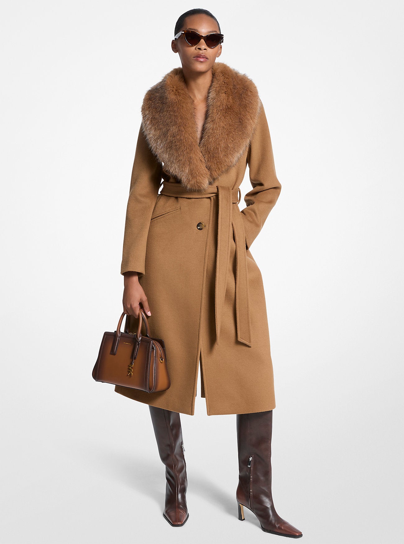DARK CAMEL